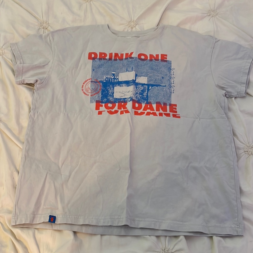Dutch Bros light grey top